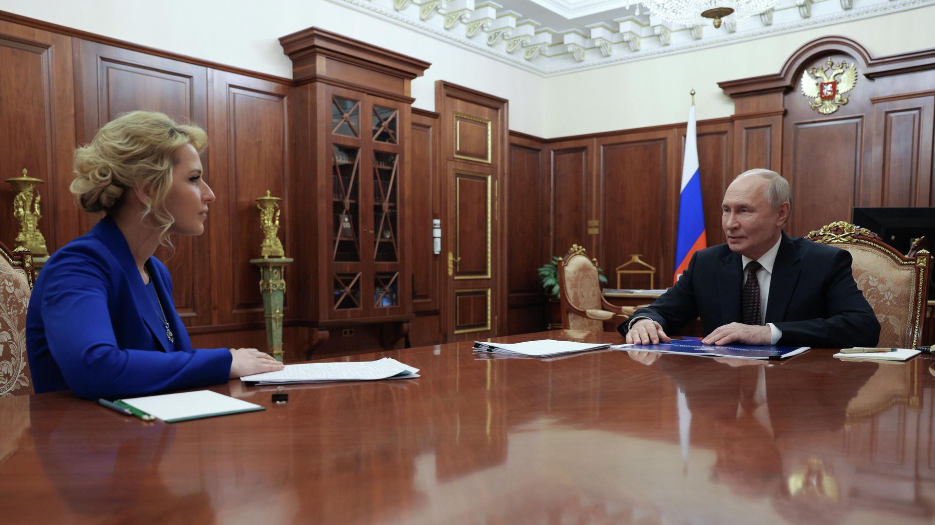 Президент Владимир Путин и уполномоченный по правам человека в России Яна Лантратова во время встречи Президент Владимир Путин и уполномоченный по правам человека в России Яна Лантратова во время встречи - РИА Новости, 1920, 29.06.2026