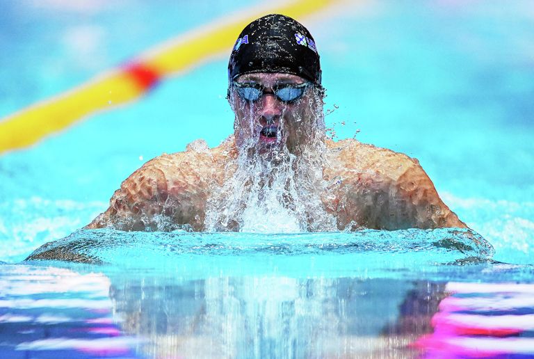 Кирилл Пригода в финальном заплыве на 100 метров брассом среди мужчин на чемпионате России по плаванию в Казани Кирилл Пригода в финальном заплыве на 100 метров брассом среди мужчин на чемпионате России по плаванию в Казани
