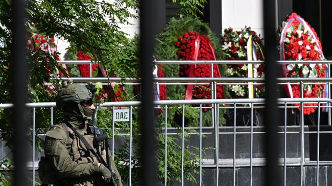 Прощание с бывшим министром обороны России Сергеем Ивановым в Москве 