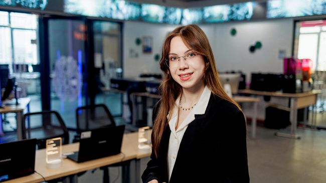 Выпускница Екатерина Малкова, получившая 500 баллов по пяти предметам ЕГЭ