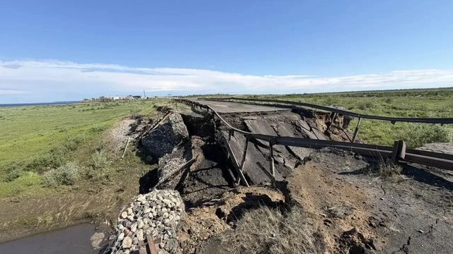 Обрушение автомобильного моста через реку Нижний Чиерес на Таймыре в Красноярском крае