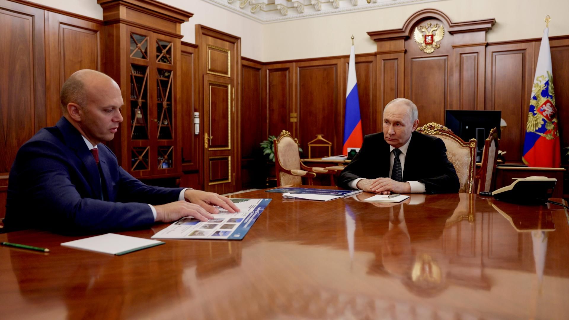 Встреча Путина с губернатором Калининградской области Встреча Путина с губернатором Калининградской области - РИА Новости, 1920, 02.07.2026
