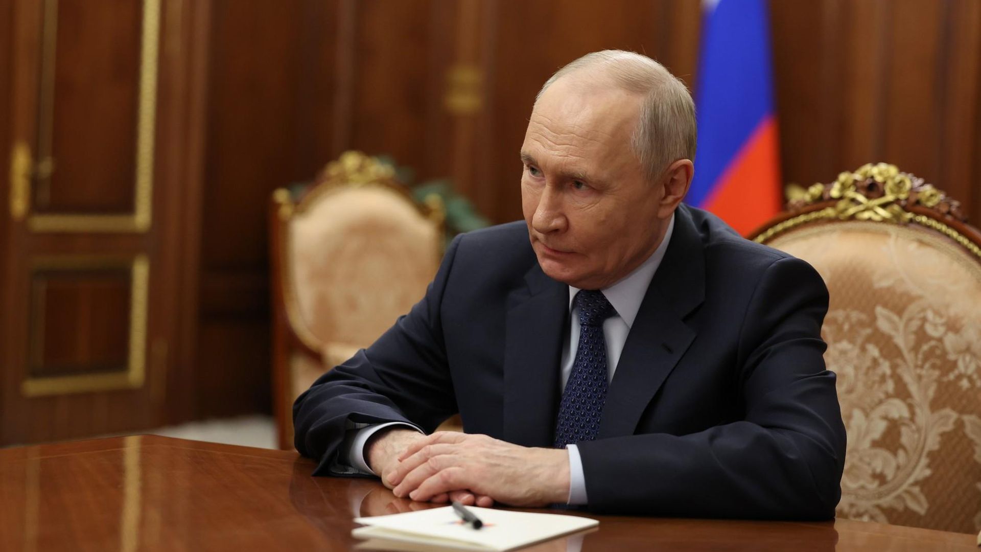 Владимир Путин во время встречи с президентом – председателем правления Банка ВТБ Андреем Костиным. 3 июля 2026 - РИА Новости, 1920, 03.07.2026