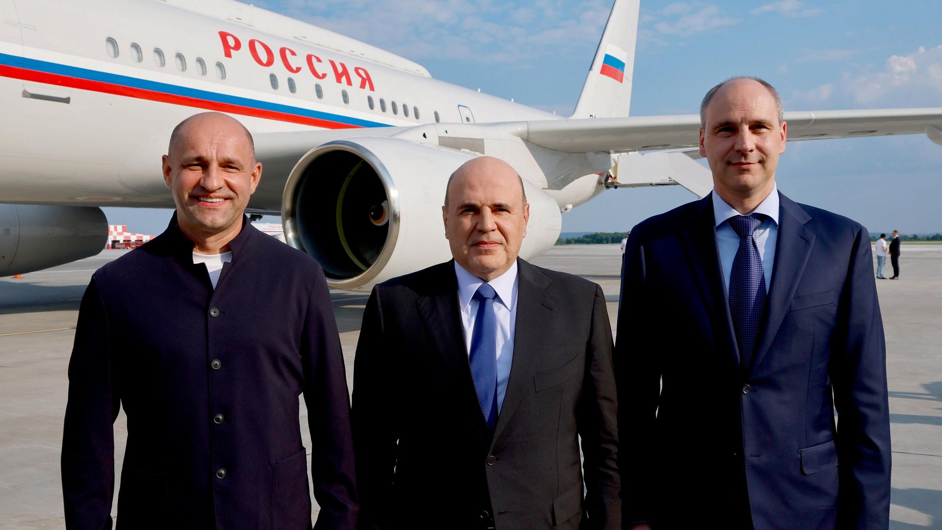 Председатель правительства РФ Михаил Мишустин в аэропорту Кольцово имени А. Н. Демидова в Екатеринбурге. 5 июля 2026 - РИА Новости, 1920, 05.07.2026