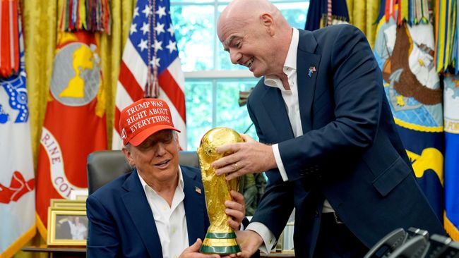 Джанни Инфантино и Дональд Трамп Джанни Инфантино и Дональд Трамп