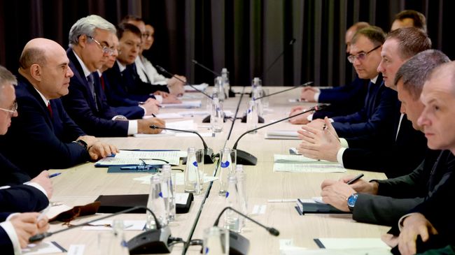 Председатель правительства РФ Михаил Мишустин и премьер-министр Белоруссии Александр Турчин во время встречи в Екатеринбурге на полях международной промышленной выставки Иннопром