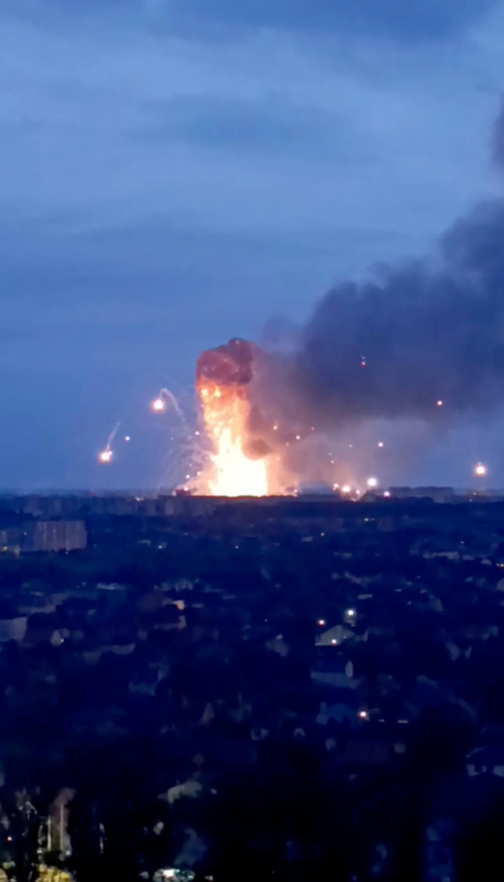 Взрыв в Вишнёвом в Киевской области Взрыв в Вишнёвом в Киевской области - РИА Новости, 1920, 14.07.2026