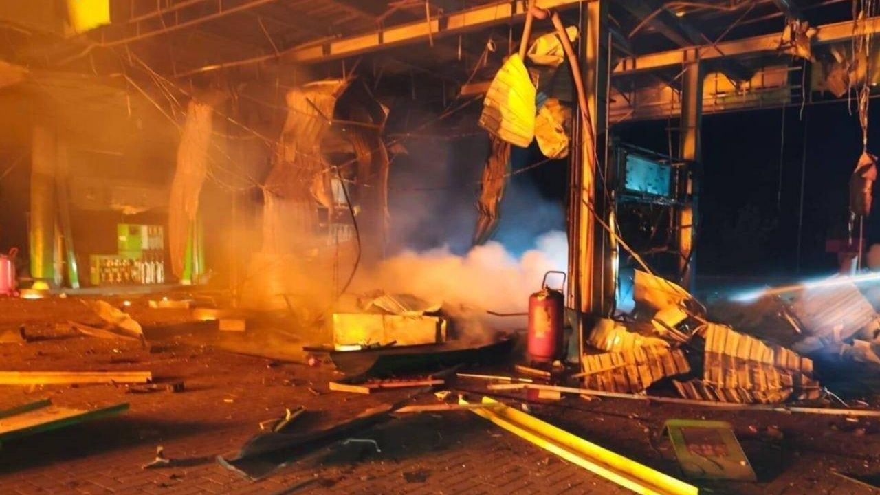 АЗС в Днепропетровской области после удара АЗС в Днепропетровской области после удара - РИА Новости, 1920, 07.07.2026