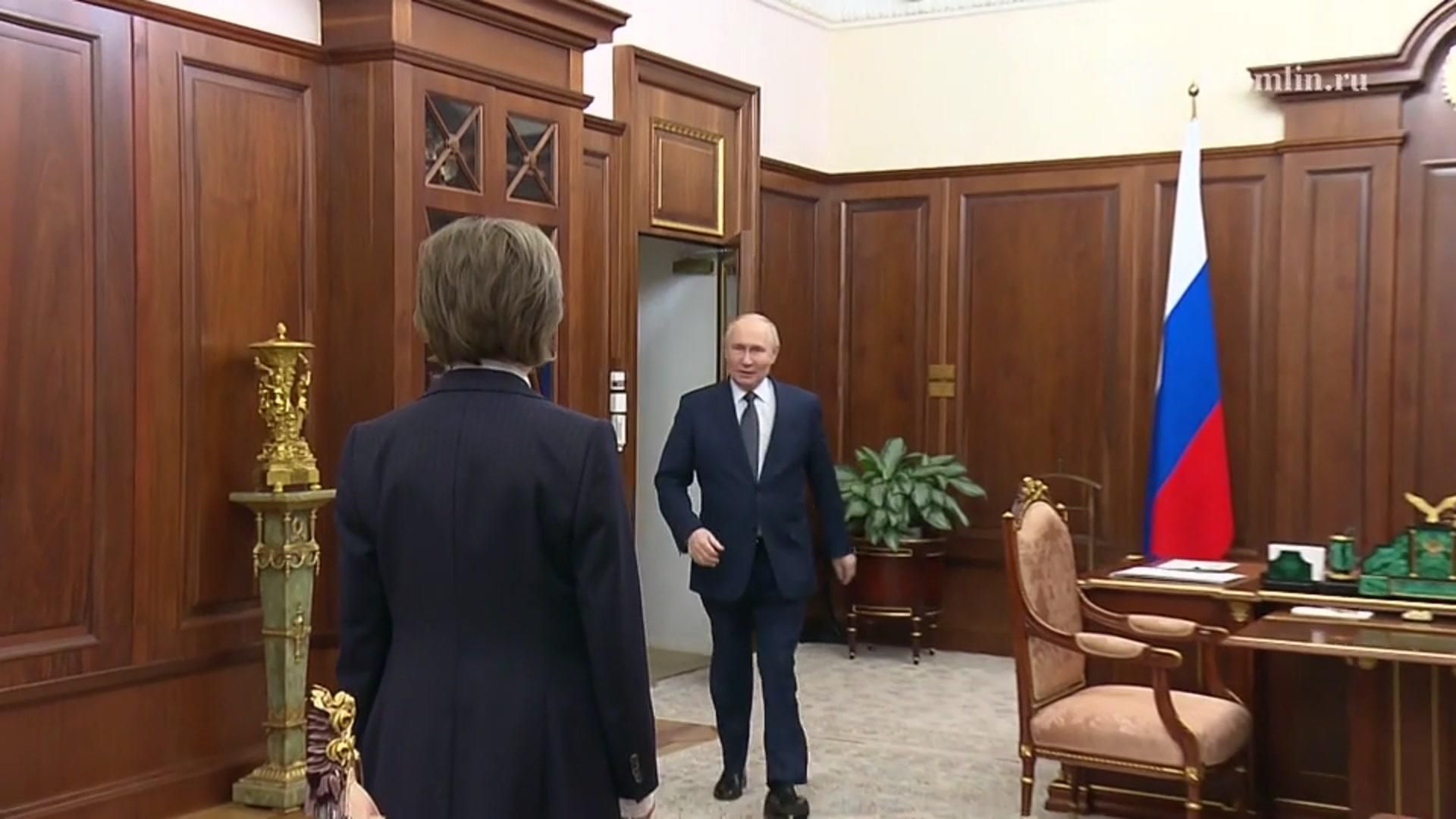 Путин на встрече с генеральным директором Российского экспортного центра Вероникой Никишиной - РИА Новости, 1920, 07.07.2026