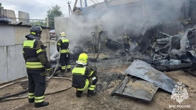 Пожар в автосервисе в городском округе Солнечногорск. 7 июля 2026