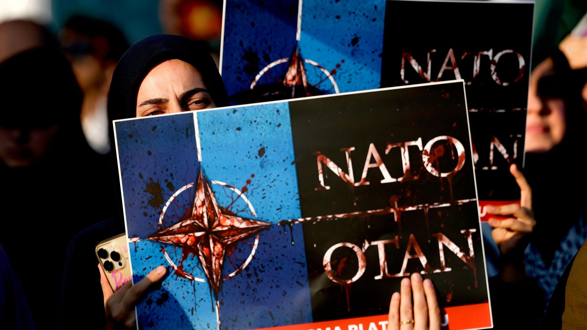 Акция протеста против саммита НАТО в Стамбуле Акция протеста против саммита НАТО в Стамбуле - РИА Новости, 1920, 11.07.2026