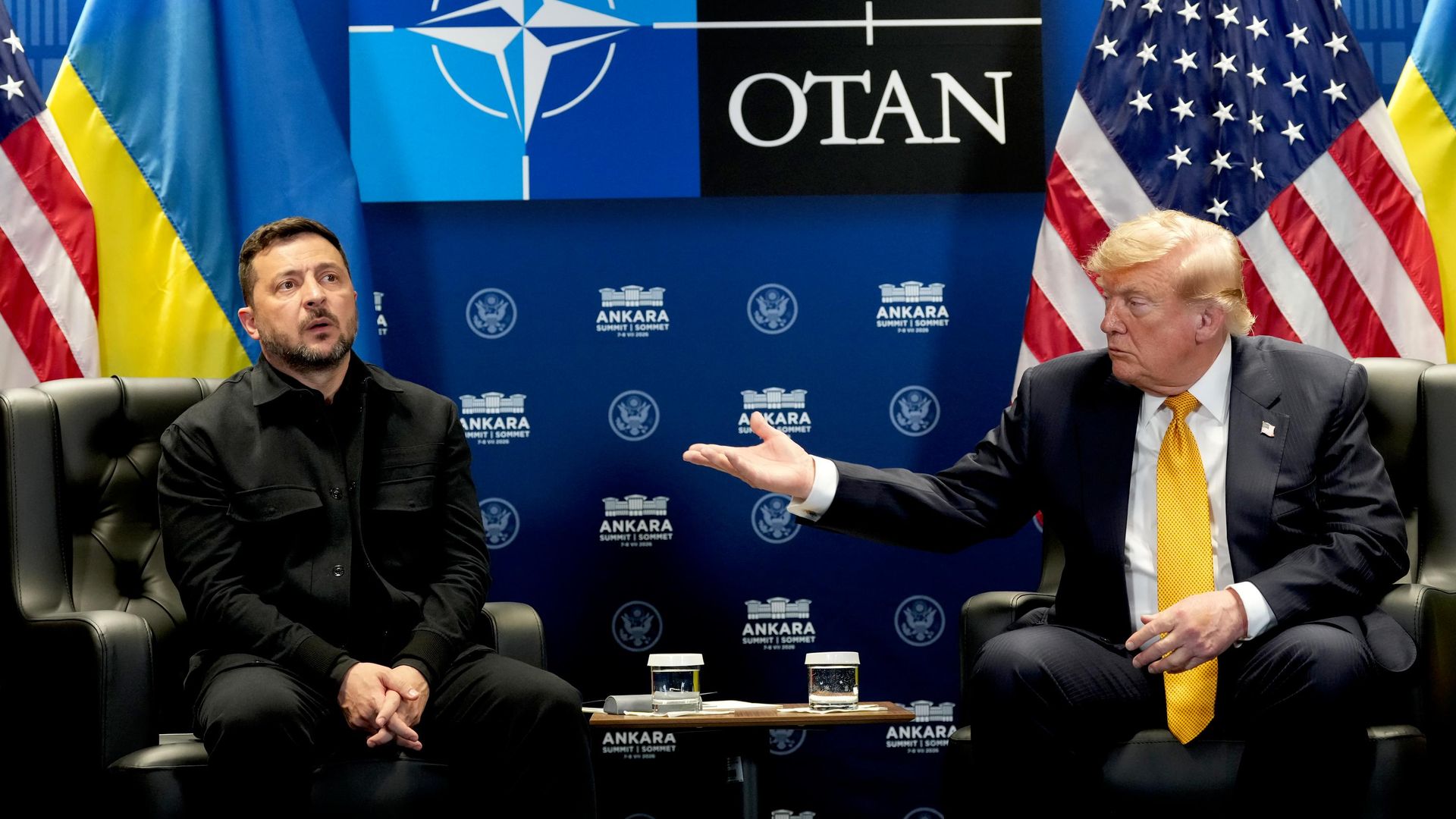 Владимир Зеленский и президент США Дональд Трамп во время встречи в Анкаре Владимир Зеленский и президент США Дональд Трамп во время встречи в Анкаре - РИА Новости, 1920, 08.07.2026