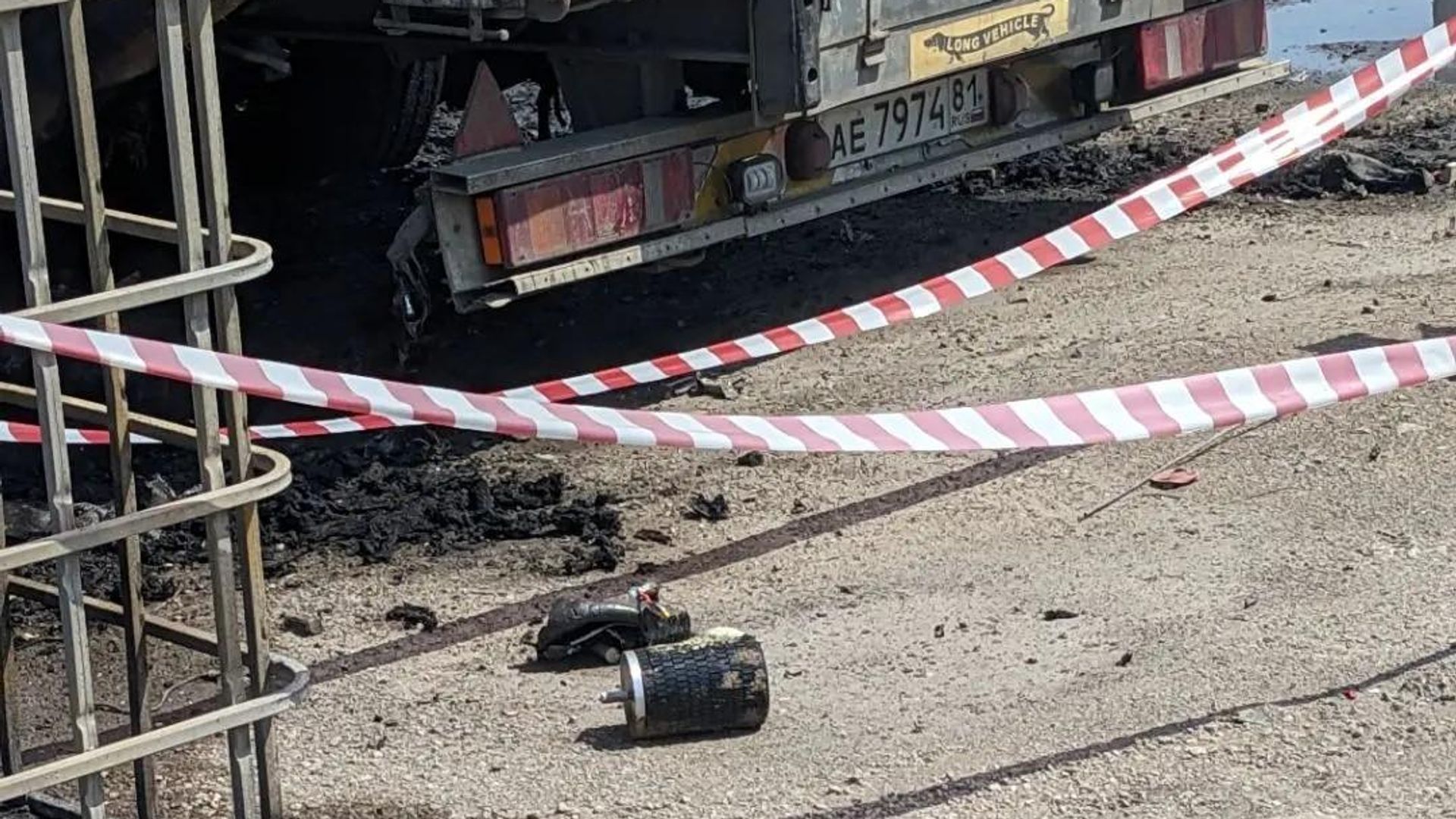 Неразорвавшаяся часть дрона, атаковавшего стоянку в Луганске - РИА Новости, 1920, 08.07.2026