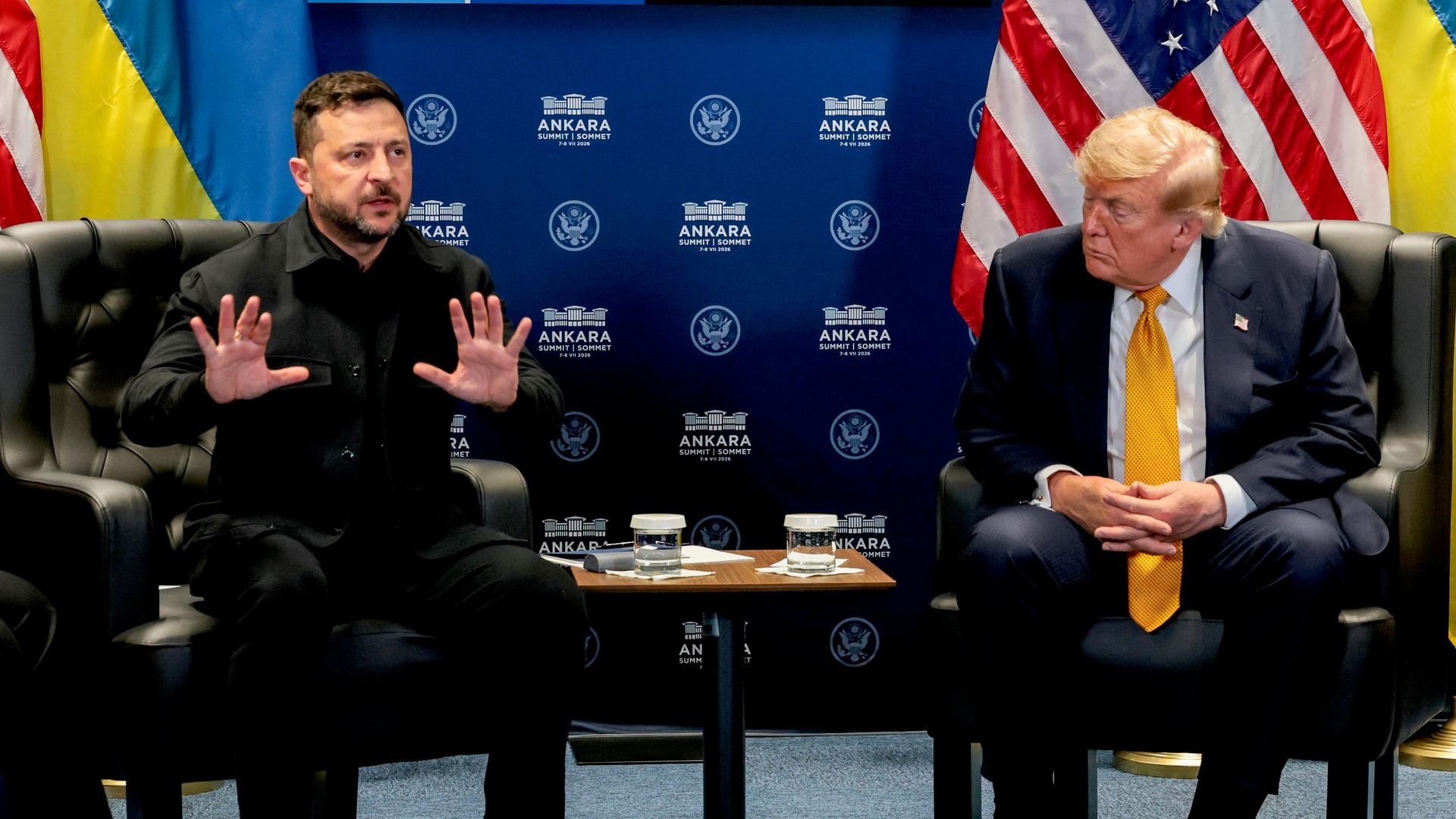Владимир Зеленский и президент США Дональд Трамп во время встречи в Анкаре Владимир Зеленский и президент США Дональд Трамп во время встречи в Анкаре - РИА Новости, 1920, 08.07.2026