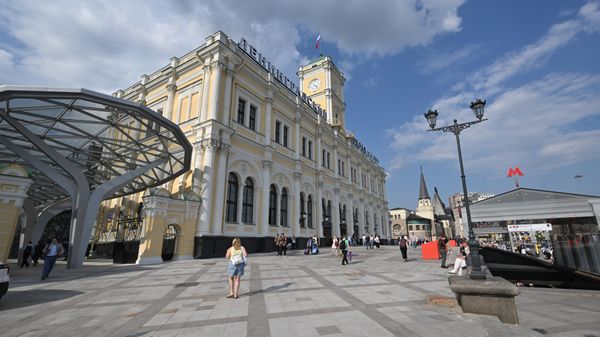Ленинградский вокзал в Москве Ленинградский вокзал в Москве
