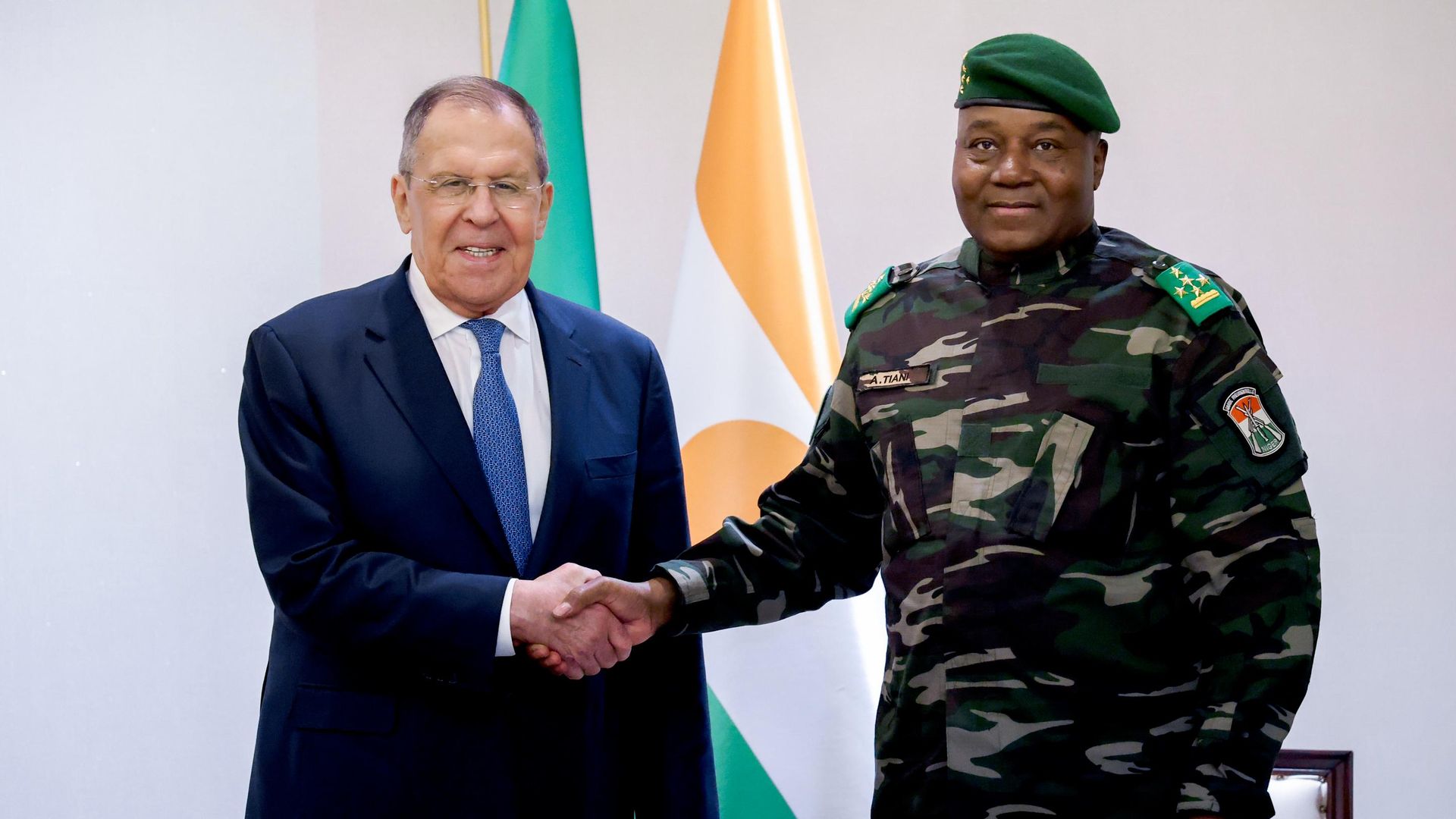 Министр иностранных дел РФ Сергей Лавров во время встречи с президентом Нигера Абдурахманом Чиани в Ниамее Министр иностранных дел РФ Сергей Лавров во время встречи с президентом Нигера Абдурахманом Чиани в Ниамее - РИА Новости, 1920, 09.07.2026