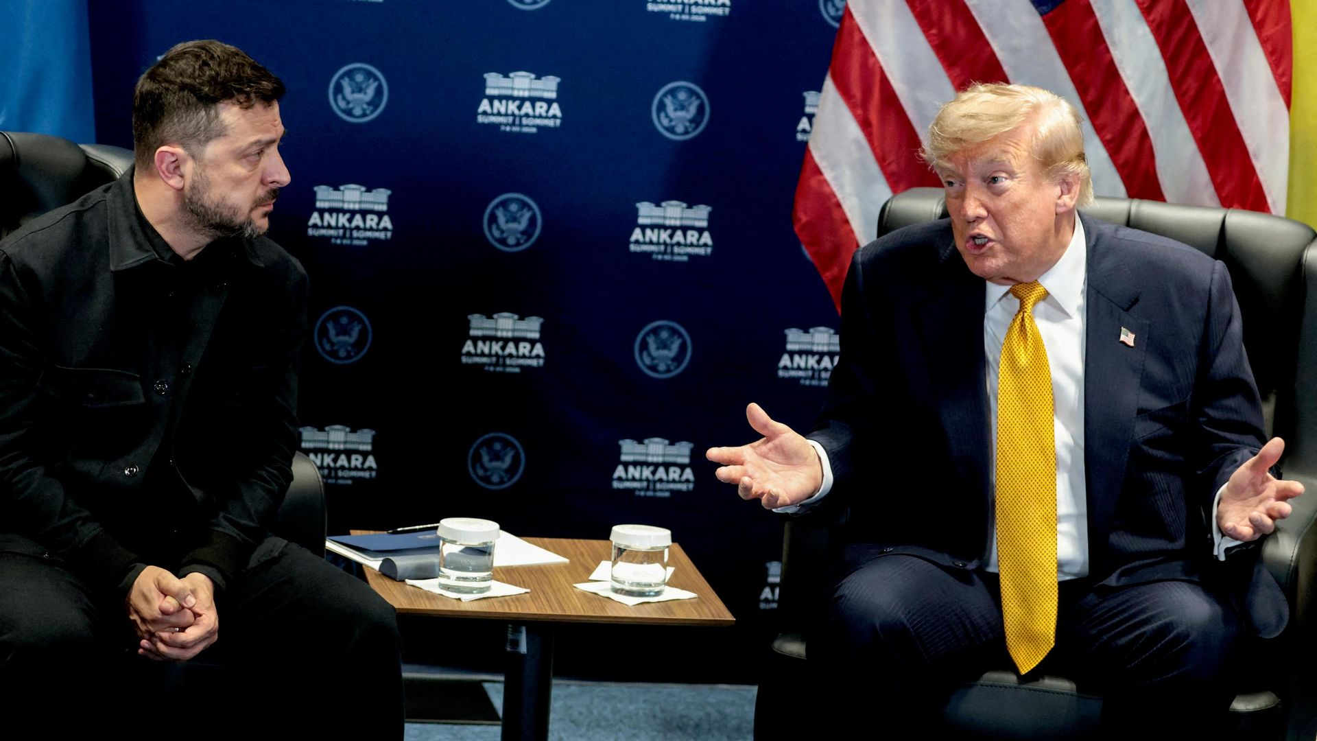 Владимир Зеленский и президент США Дональд Трамп во время встречи в Анкаре Владимир Зеленский и президент США Дональд Трамп во время встречи в Анкаре - РИА Новости, 1920, 12.07.2026