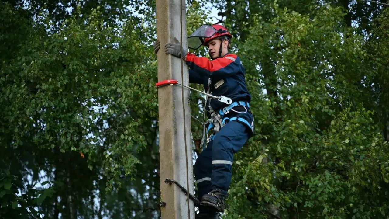 В Подмосковье восстановили электроснабжение более 90 процентов потребителей - РИА Новости, 1920, 13.07.2026