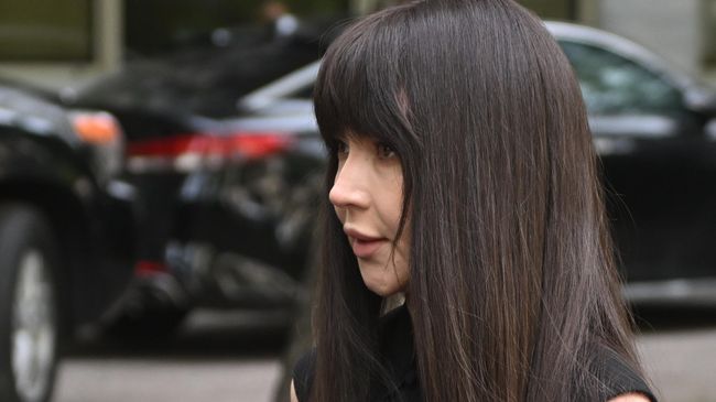 Блогер Валерия Чекалина (Лерчек) перед началом заседания в Гагаринском районном суде в Москве Блогер Валерия Чекалина (Лерчек) перед началом заседания в Гагаринском районном суде в Москве
