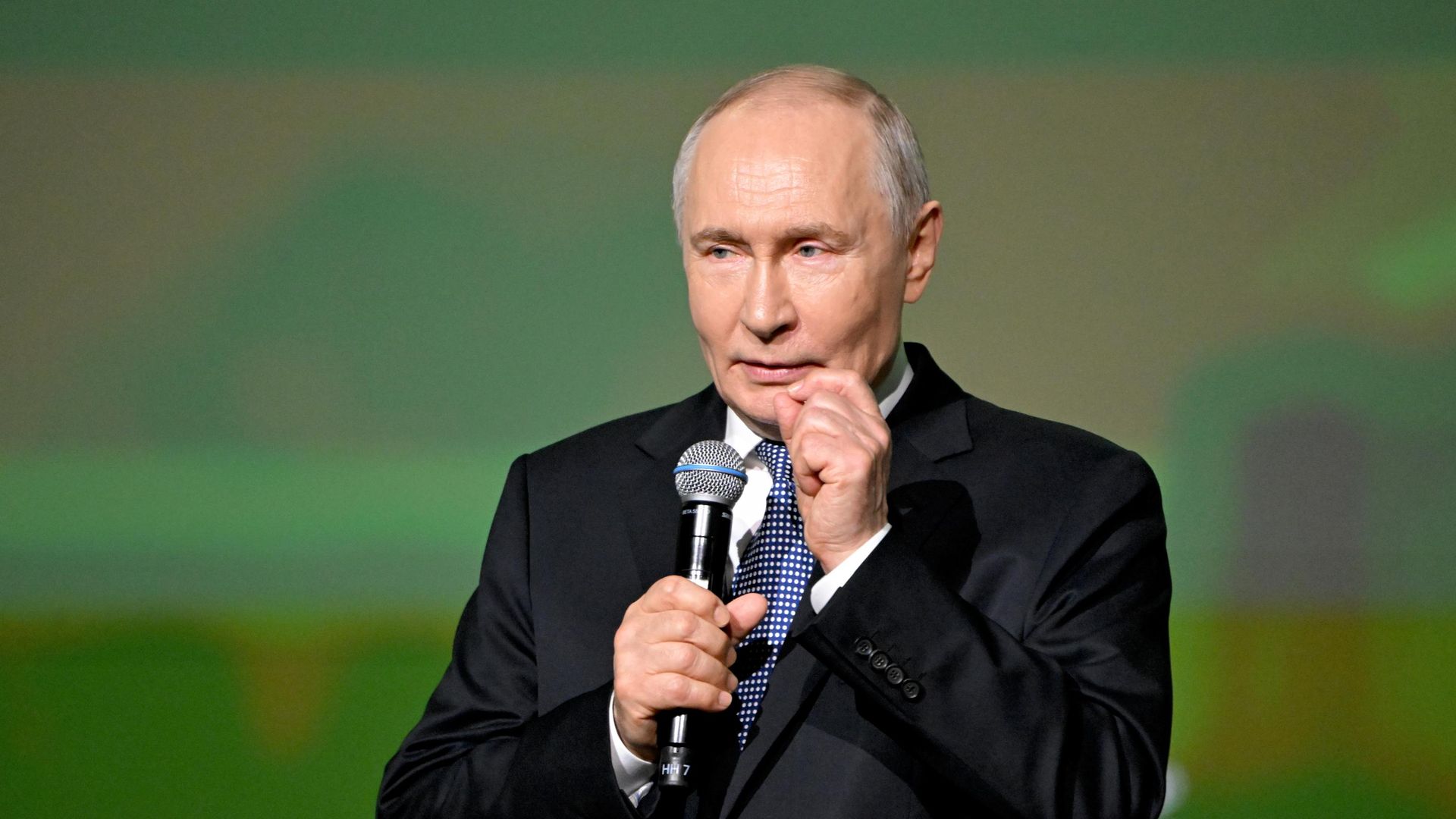 Владимир Путин выступает на форуме Общероссийского народного фронта Всё для победы! Владимир Путин выступает на форуме Общероссийского народного фронта Всё для победы! - РИА Новости, 1920, 13.07.2026