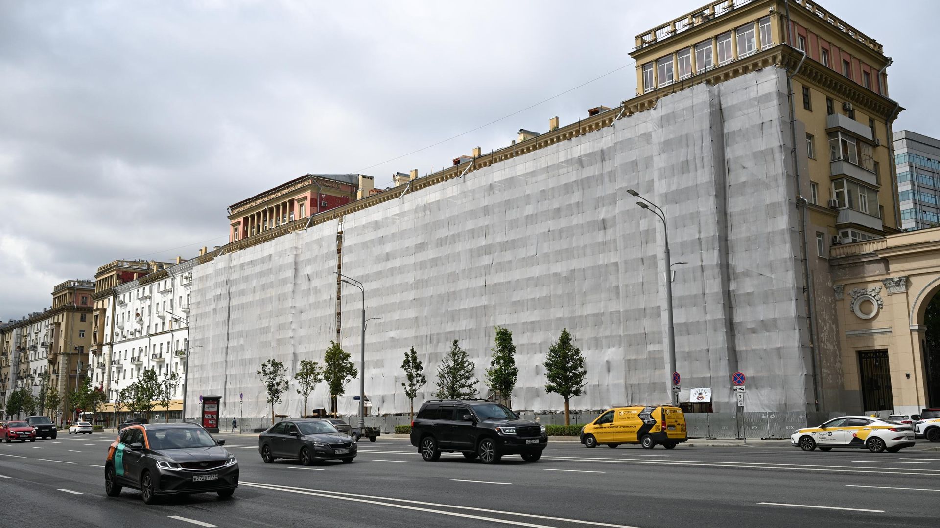 Исторический дом на Большой Садовой улице в Москве во время реставрационных работ. - РИА Новости, 1920, 14.07.2026