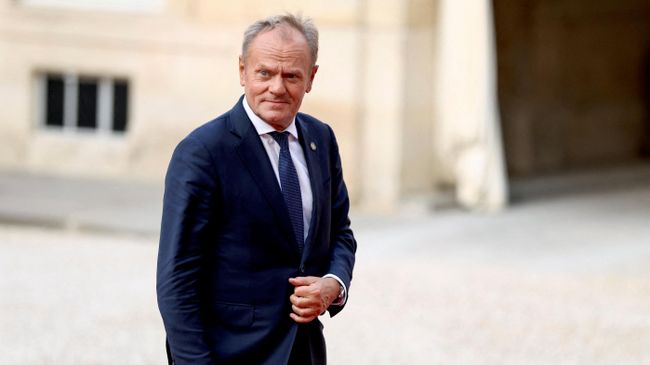 Премьер-министр Польши Дональд Туск во время прибытия на саммит Коалиции желающих в Париже. 13 июля 2026