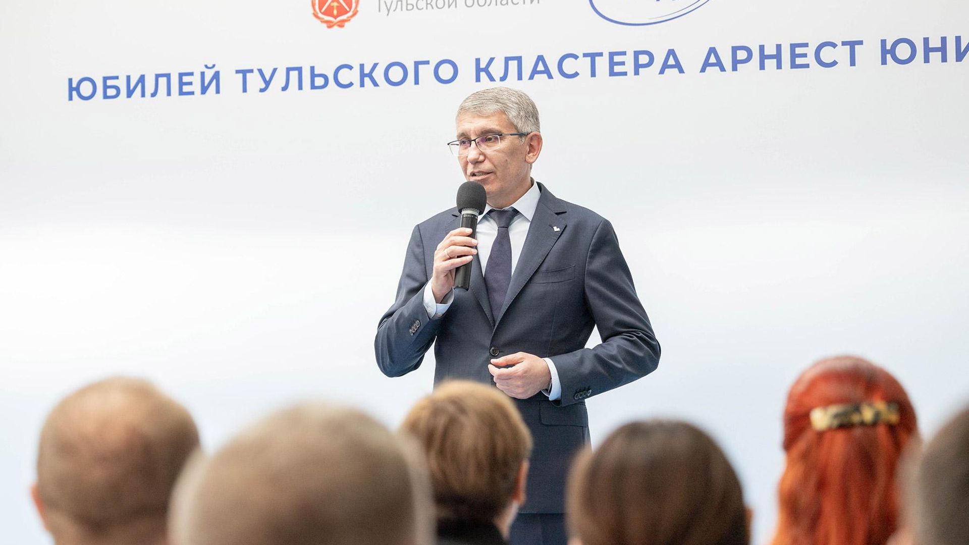 Губернатор Тульской области Дмитрий Миляев поздравил сотрудников Арнест ЮниРусь с 15-летием предприятия Губернатор Тульской области Дмитрий Миляев поздравил сотрудников Арнест ЮниРусь с 15-летием предприятия - РИА Новости, 1920, 14.07.2026