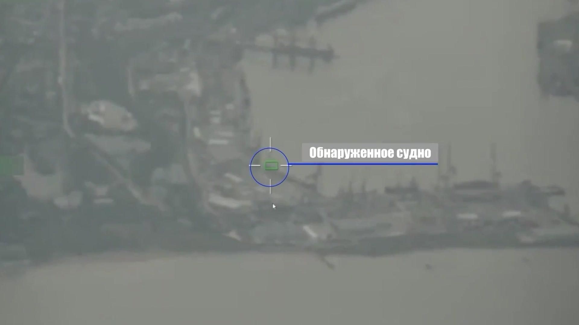 Удары Геранями по сухогрузам в районе Одессы и Николаева Удары Геранями по сухогрузам в районе Одессы и Николаева - РИА Новости, 1920, 15.07.2026