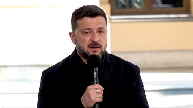 Зеленский оговорился во время пресс-конференции, перейдя с украинского на русский язык Зеленский оговорился во время пресс-конференции, перейдя с украинского на русский язык