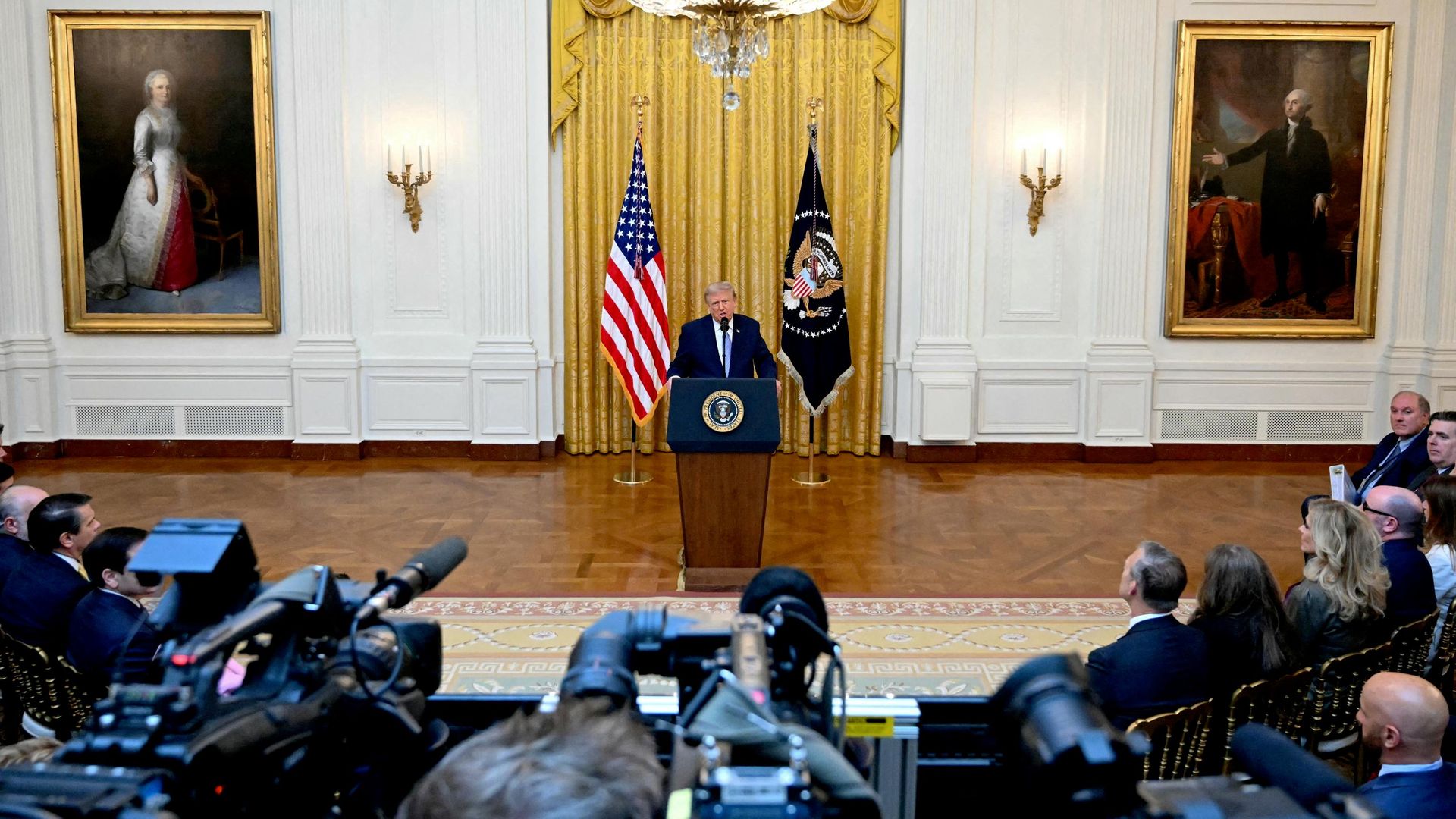 Президент США Дональд Трамп во время обращения к нации в Белом доме в Вашингтоне. 16 июля 2026 - РИА Новости, 1920, 17.07.2026