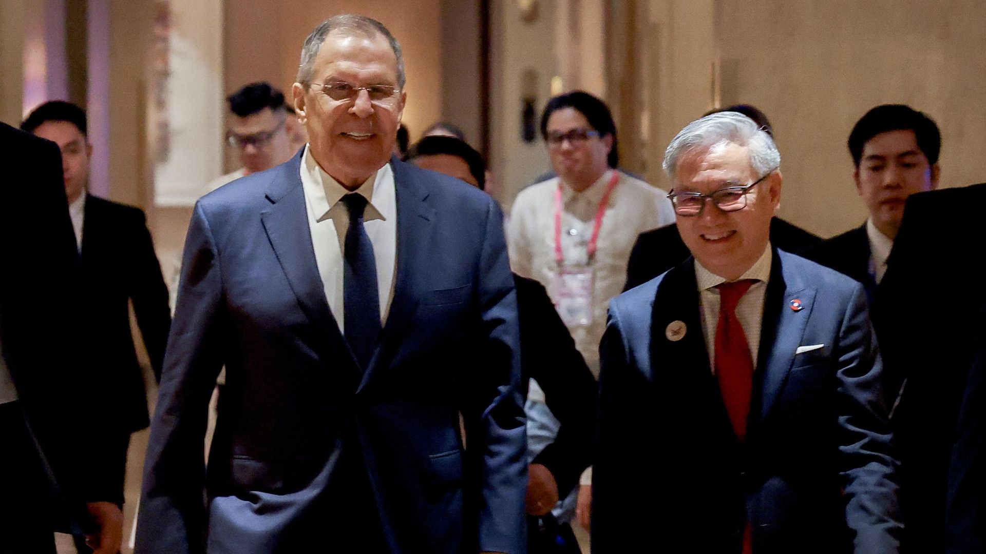 Министр иностранных дел РФ Сергей Лавров и заместитель премьер-министра, министр иностранных дел Лаоса Тхонгсаван Фомвихан во время встречи - РИА Новости, 1920, 21.07.2026