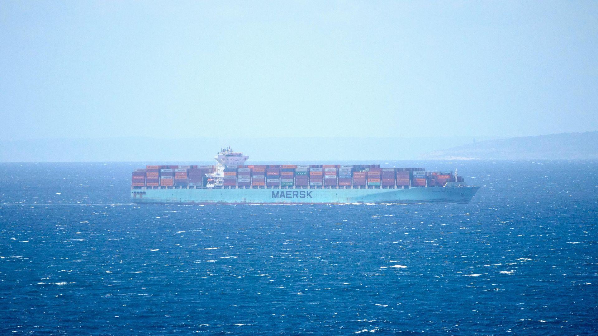 Грузовое судно компании Maersk Грузовое судно компании Maersk - РИА Новости, 1920, 22.07.2026