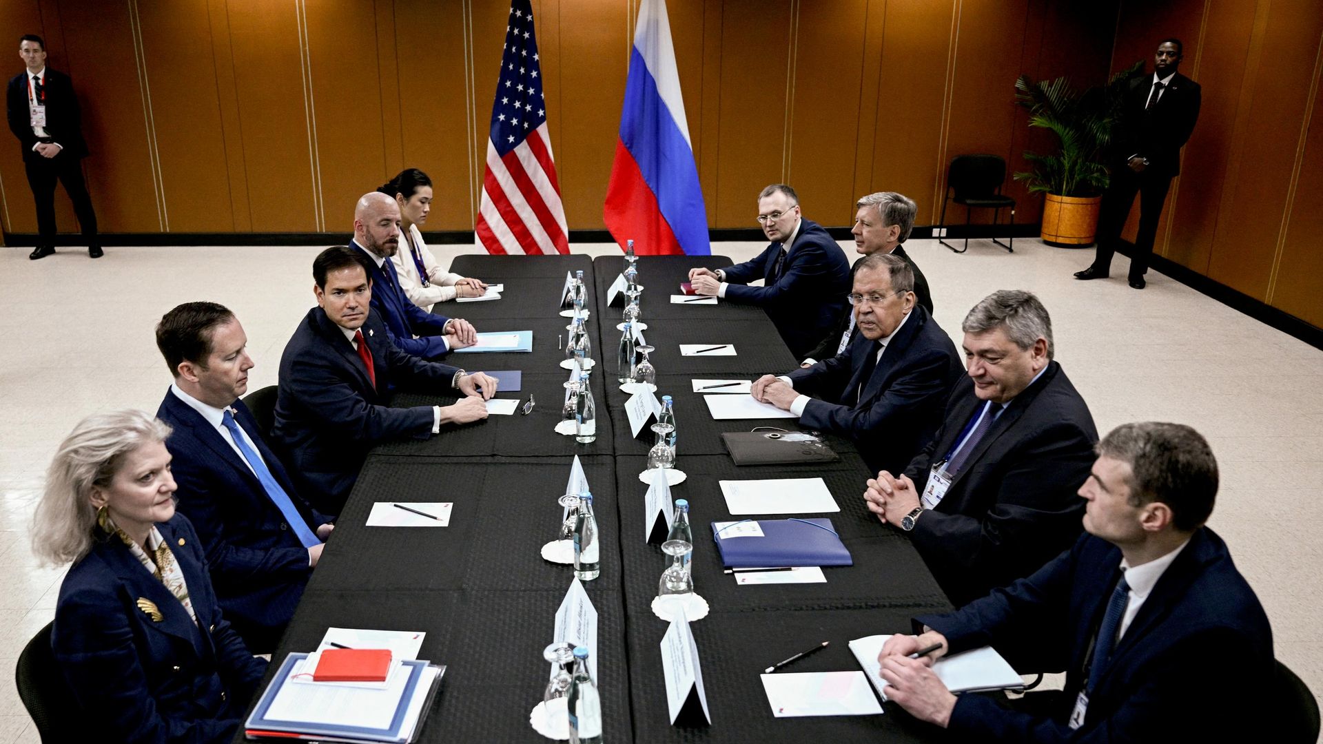 Министр иностранных дел РФ Сергей Лавров и госсекретарь США Марко Рубио во время встречи в Маниле Министр иностранных дел РФ Сергей Лавров и госсекретарь США Марко Рубио во время встречи в Маниле - РИА Новости, 1920, 23.07.2026