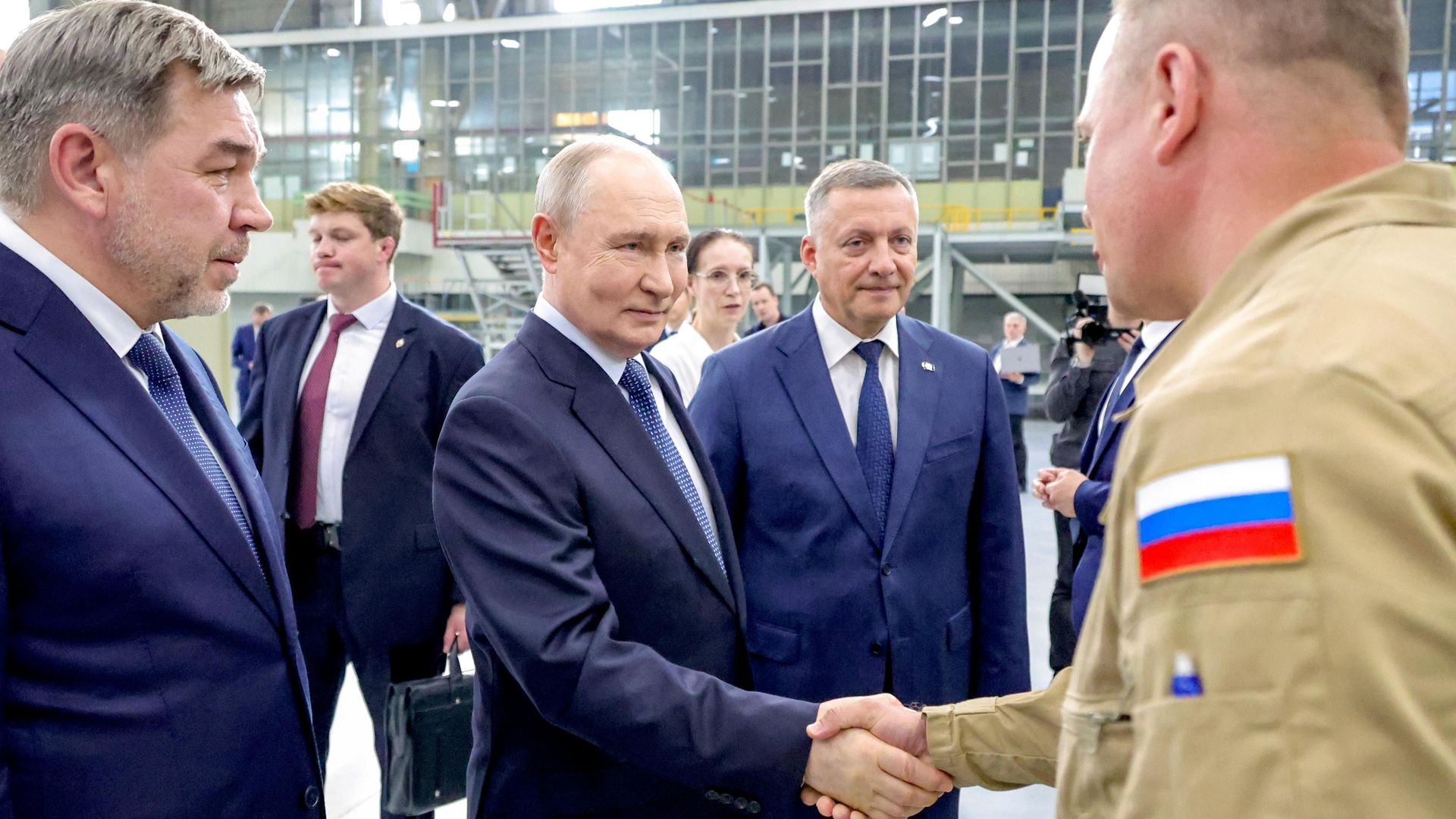 Президент РФ Владимир Путин на Иркутском авиационном заводе Президент РФ Владимир Путин на Иркутском авиационном заводе - РИА Новости, 1920, 24.07.2026