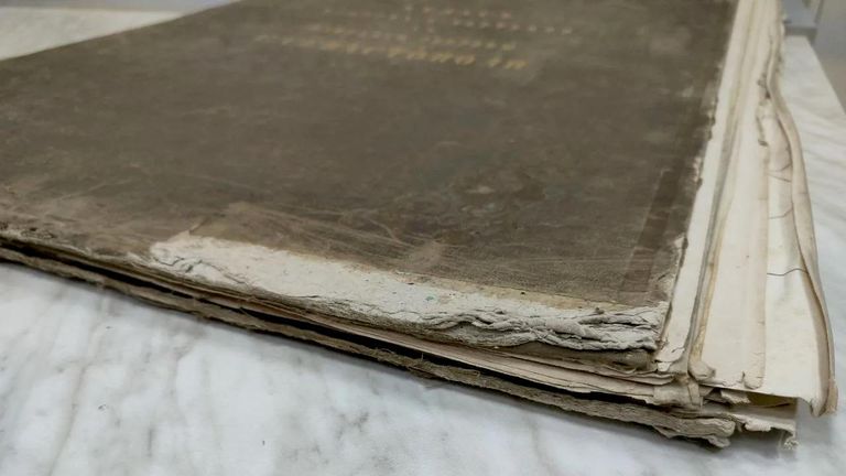 Атлас планов и чертежей к описанию обороны Севастополя 1863 года (до реставрации) Атлас планов и чертежей к описанию обороны Севастополя 1863 года (до реставрации)