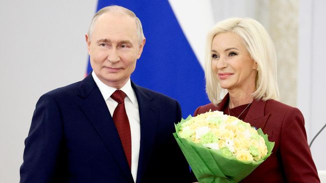 Вручение президентом государственных наград депутатам Госдумы