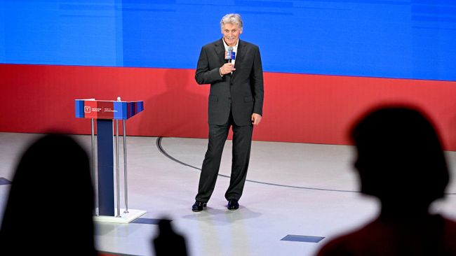 Пресс-секретарь президента РФ Дмитрий Песков выступает на форуме Территория смыслов в Подмосковье