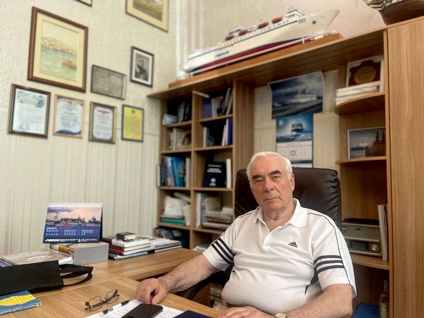 Петр Осичанский много лет помогает попавшим в беду морякам Петр Осичанский много лет помогает попавшим в беду морякам
