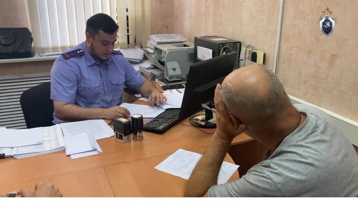 Житель Липецкой области, задержанный по подозрению в хулиганской стрельбе по проезжающему автомобилю с детьми Житель Липецкой области, задержанный по подозрению в хулиганской стрельбе по проезжающему автомобилю с детьми - РИА Новости, 1920, 28.07.2026