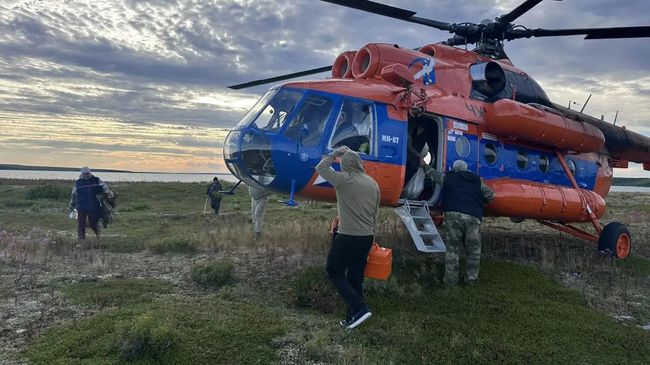 Операция МЧС по поиску четырех человек, пропавших на лодке на Чукотке
