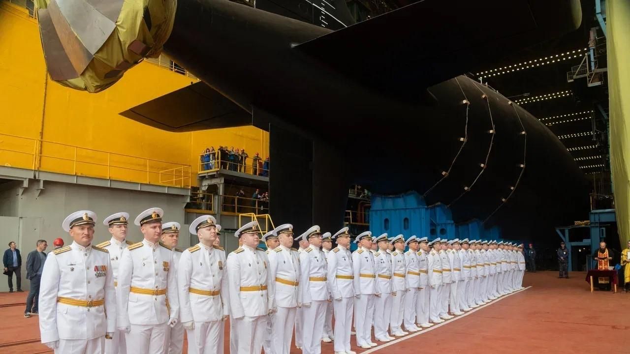 Вывод из эллинга многоцелевой АПЛ Ульяновск проекта 885М класса Ясень-М - РИА Новости, 1920, 28.07.2026