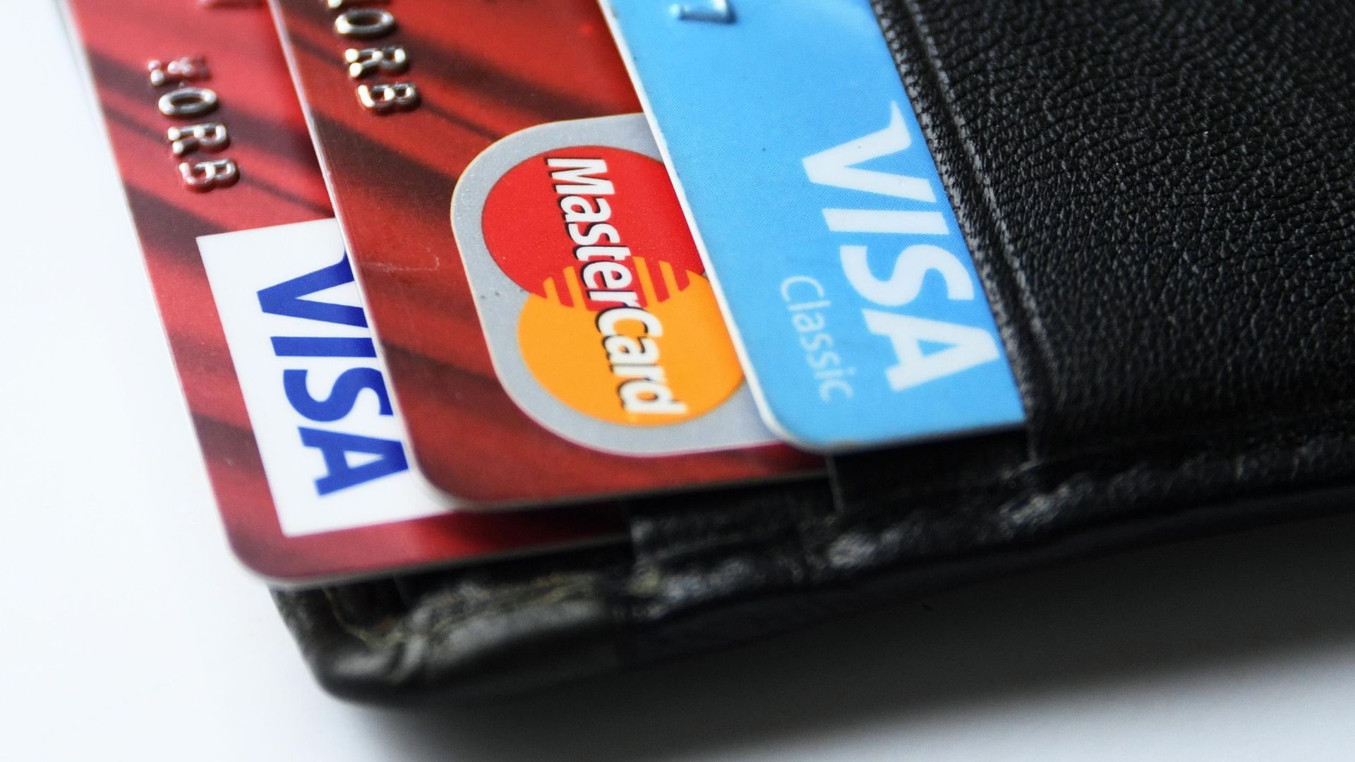 Банковские карты платежных систем VISA и MasterCard Банковские карты платежных систем VISA и MasterCard - РИА Новости, 1920, 18.08.2026