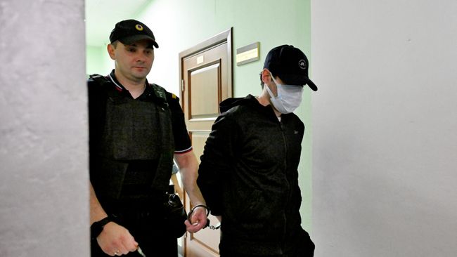 Вараж Манукян перед началом оглашения приговора во Втором западном окружном военном суде в Москве