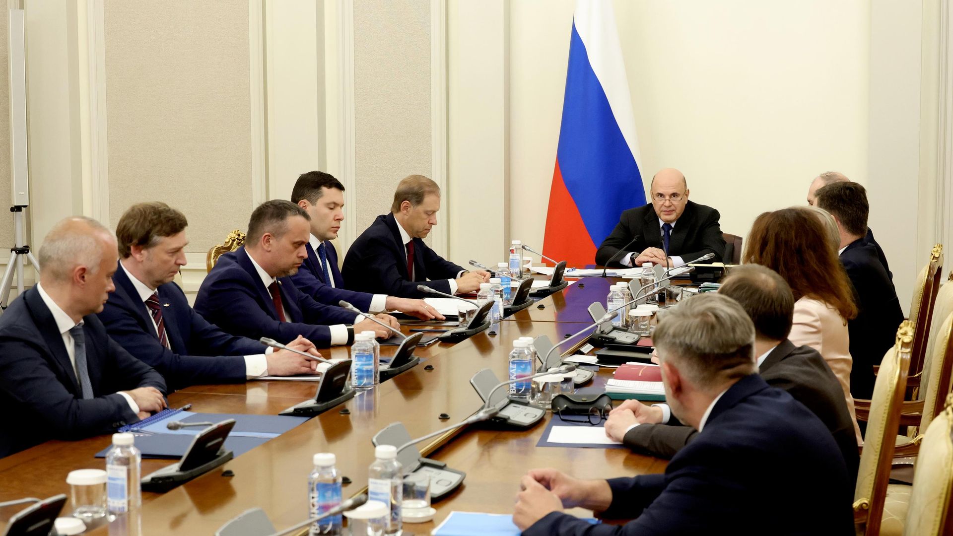 Председатель правительства РФ Михаил Мишустин проводит совещание по авиастроению. 30 июля 2026 Председатель правительства РФ Михаил Мишустин проводит совещание по авиастроению. 30 июля 2026 - РИА Новости, 1920, 30.07.2026