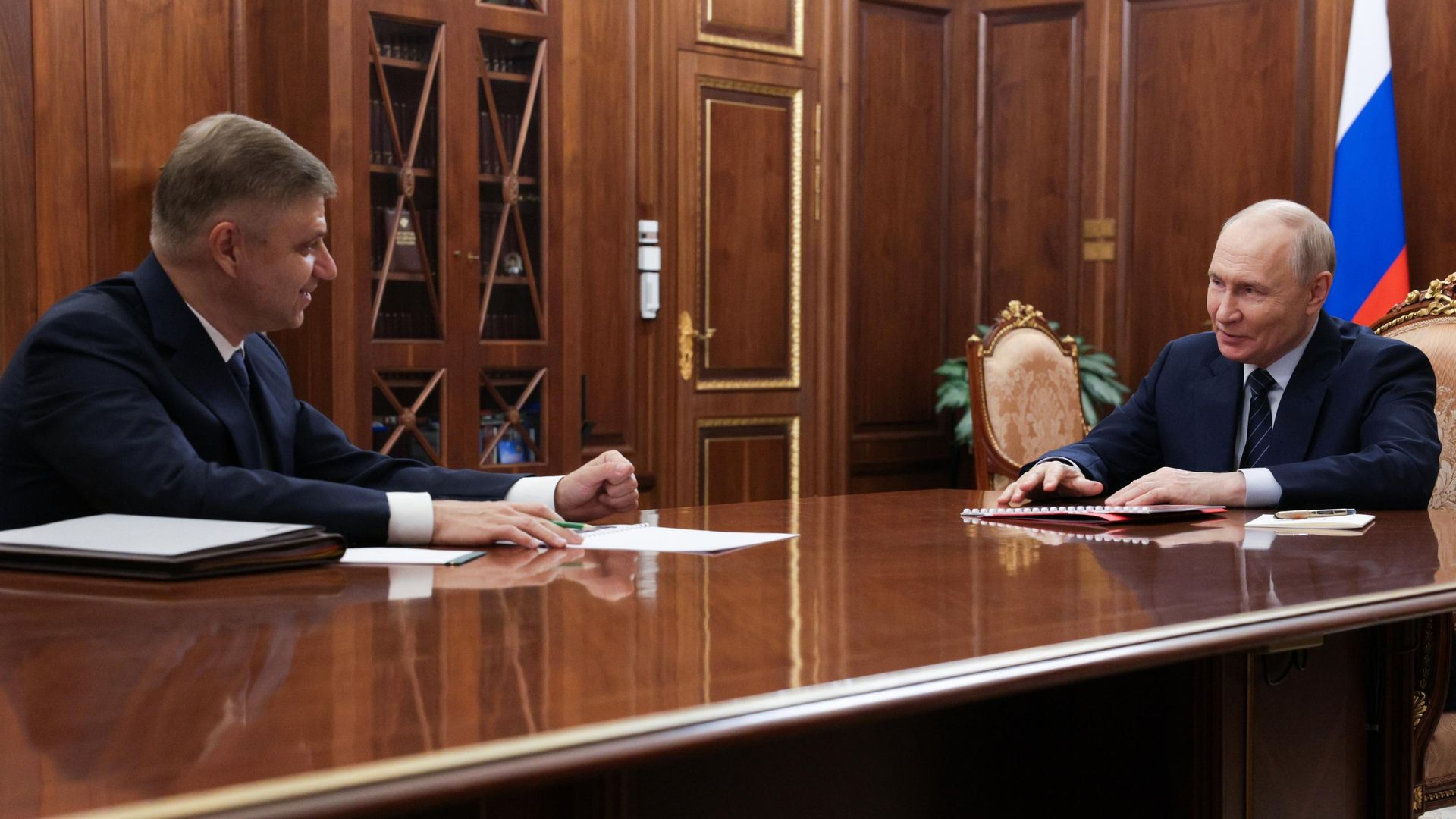 Путин на встрече с главой РЖД Белозеровым Путин на встрече с главой РЖД Белозеровым - РИА Новости, 1920, 31.07.2026