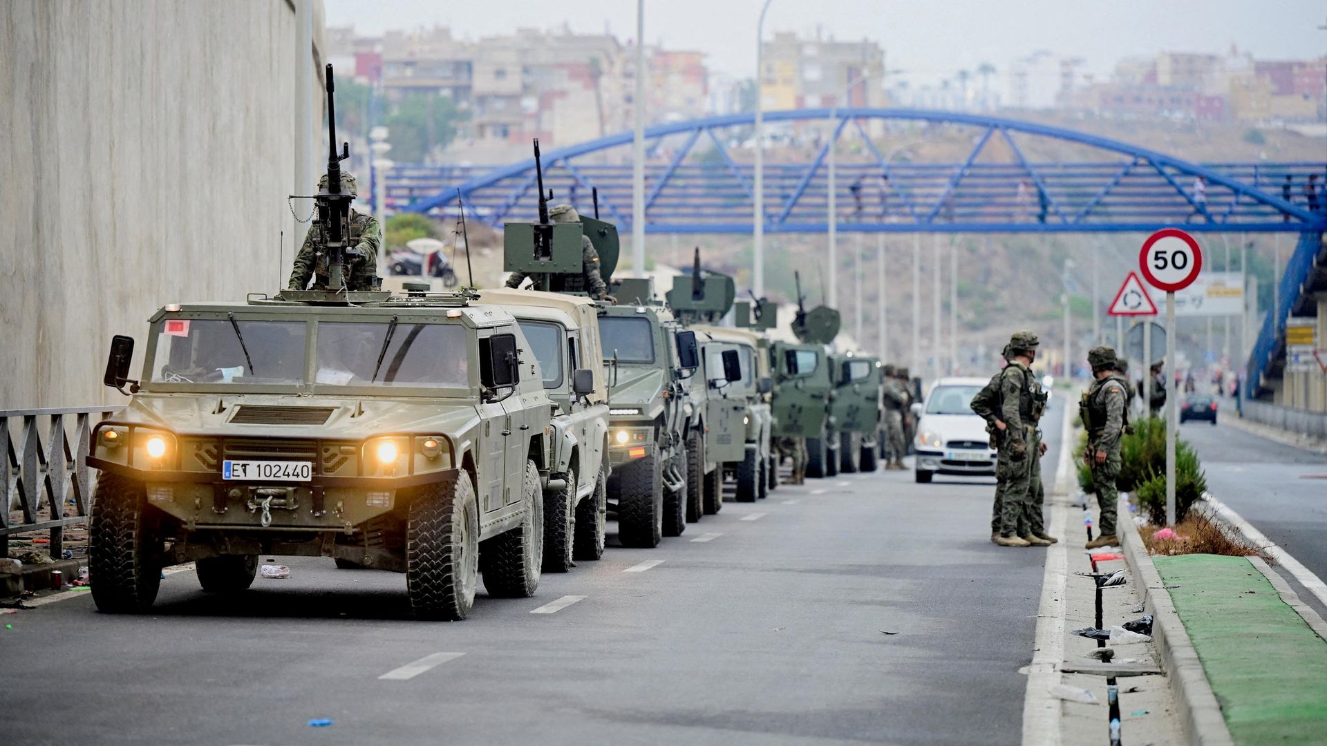Колонна военной техники в испанской Сеуте Колонна военной техники в испанской Сеуте - РИА Новости, 1920, 31.07.2026