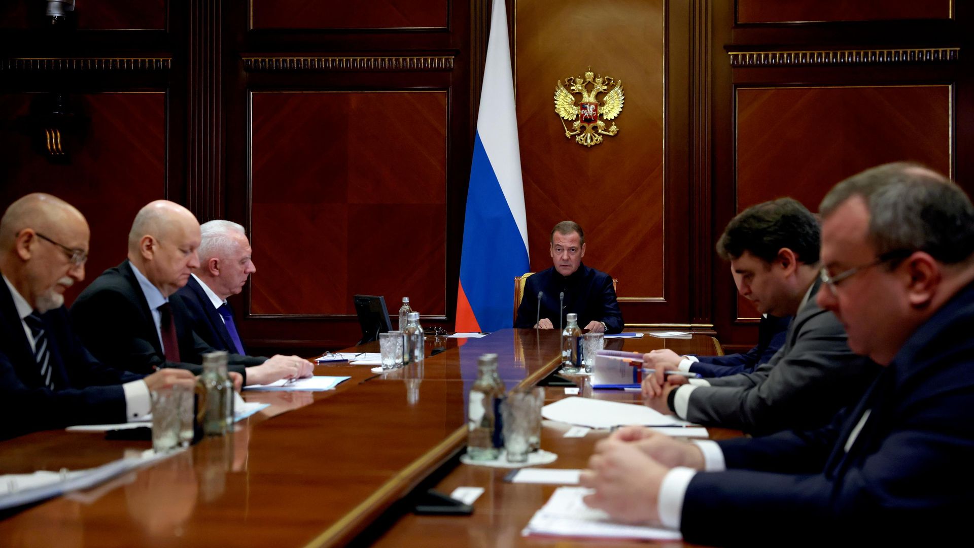 Заместитель председателя Совета безопасности РФ Дмитрий Медведев проводит совещание по вопросам противодействия санкционной политике государств коллективного Запада в отношении российских компаний Заместитель председателя Совета безопасности РФ Дмитрий Медведев проводит совещание по вопросам противодействия санкционной политике государств коллективного Запада в отношении российских компаний - РИА Новости, 1920, 31.07.2026