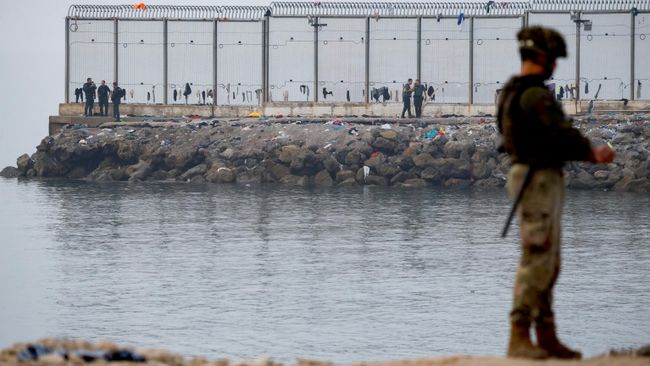 Граница между Испанией и Марокко в Сеуте