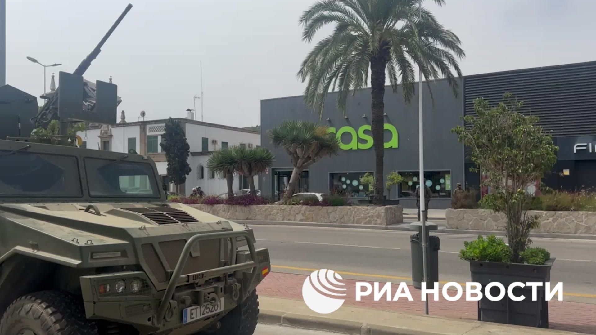 Военные охраняют ключевые объекты испанской Сеуты Военные охраняют ключевые объекты испанской Сеуты - РИА Новости, 1920, 01.08.2026