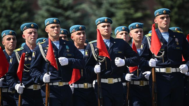 Торжества, посвященные празднику Ильин День на улице Ильинке